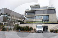 PEOPLE - Mit Seesicht: Hier wohnen Thomas Gross und Paris Hilton in Schindellegi