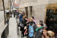 FEATURE - Anstehen für einen Job bei 'Rockette' vor der Radio City Music Hall 