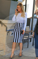 PEOPLE -  Khloe Kardashian zeigt ihre Kruven