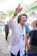 PEOPLE - Ronnie Wood sprüht das Stones Logo auf eine Beton Wand in Sao Paulo