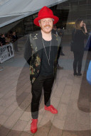 PEOPLE - Brit Awards: Ankunft der Stars und Sternchen