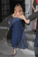 PEOPLE - Scheint etwas durch den Wind: Goldie Hawn 