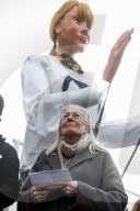 PEOPLE - Vanessa Redgrave an der Anti-Atomwaffendemo in London