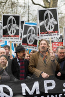 NEWS - London: Tausende protestieren gegen Atomwaffen