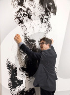 PORTRAIT - Mark Wallinger bei Hauser und Wirth in London