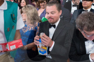 PEOPLE - Oscars 2016: Chris Rock 'verteilt' Girl Scout Cookies 