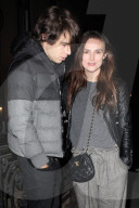 PEOPLE - Keira Knightley strahlt neben James Righton