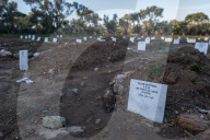 REPORTAGE - FLÃ¼chtlingsfriedhof auf Lesbos