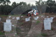 REPORTAGE - FLÃ¼chtlingsfriedhof auf Lesbos