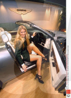 PEOPLE - Auto Show: Don't miss the Models!