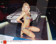 PEOPLE - Auto Show: Don't miss the Models!