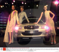 PEOPLE - Auto Show: Don't miss the Models!