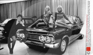 PEOPLE - Auto Show: Don't miss the Models!