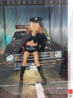 PEOPLE - Auto Show: Don't miss the Models!