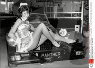 PEOPLE - Auto Show: Don't miss the Models!