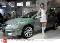 PEOPLE - Auto Show: Don't miss the Models!