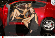 PEOPLE - Auto Show: Don't miss the Models!