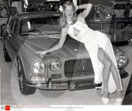 PEOPLE - Auto Show: Don't miss the Models!