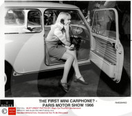 PEOPLE - Auto Show: Don't miss the Models!