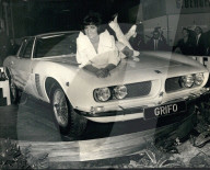 PEOPLE - Auto Show: Don't miss the Models!