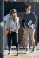 PEOPLE - Eddie Redmayne und Frau Hannah gehen im Nobu Lunchen