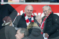NEWS - München: Uli Hoeness verbringt seine Frei-Zeit wieder auf der Tribüne