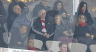 NEWS - München: Uli Hoeness verbringt seine Frei-Zeit wieder auf der Tribüne