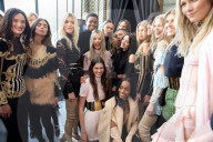 PEOPLE - Rosie Huntington Whiteley und Alessandra Ambrosio Backstage bei Balmain in Paris