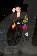 PEOPLE - Kim Kardashian im Blitzlichtgewitter in Santa Monica