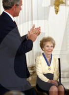 NEWS - Nancy Reagan mit 94 Jahren gestorben