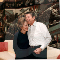 NEWS - Nancy Reagan mit 94 Jahren gestorben