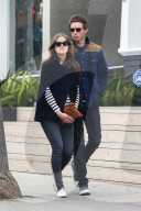 PEOPLE - Eddie Redmayne und Frau Hannah turteln in Venice