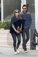 PEOPLE - Eddie Redmayne und Frau Hannah turteln in Venice