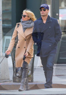 PEOPLE - Ryan Seacrest spaziert mit Shana Wall durch New York