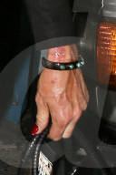 PEOPLE - Üble Flecken an Caitlyn Jenners Hand