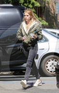 PEOPLE - Ashley Benson sucht ein neues Zuhause