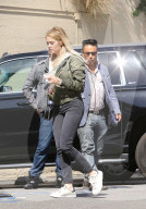 PEOPLE - Ashley Benson sucht ein neues Zuhause