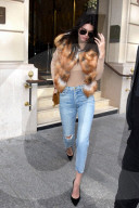PEOPLE - Kendall Jenner bummelt in Paris