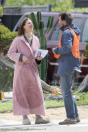 PEOPLE - Im Bademantel: Jennifer Garner amüsiert sich in der Drehpause