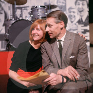 PEOPLE - Beatles Produzent George Martin im Alter von 90 Jahren gestorben