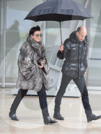 PEOPLE - Promis bei der Louis Vuitton Modenschau in Paris