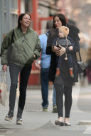 PEOPLE - Schwangere Liv Tyler lŠsst Klein Sailor in New York hŠngen