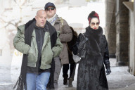 EXKLUSIV - Dita Von Teese bummelt in St.Moritz
