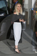 PEOPLE - Wohl zu anstrengend: Kendra Wilkinson 'gets wild' nach Dreharbeiten mit Khloe