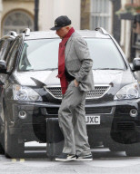 PEOPLE - Boris Becker in London unterwegs