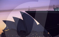 NEWS - Queen Mary 2 im Hafen von Sydney