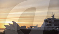 NEWS - Queen Mary 2 im Hafen von Sydney