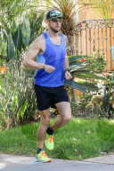 PEOPLE - Jenson Button joggt in Venice