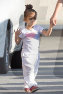 PEOPLE - North West geht mit Penelope Disick in den Karate Unterricht