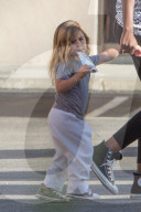 PEOPLE - North West geht mit Penelope Disick in den Karate Unterricht